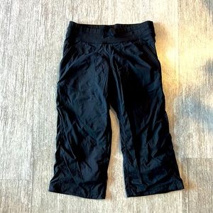 Lululemon Studio Crop II, Size 6